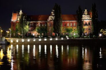 هتل Wenderedu Business Center