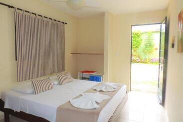 ユースホステル Pousada Villa Três