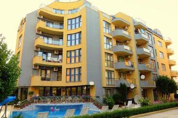 Aquaria Holiday Apartments
