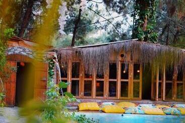 호스텔 Kayserkaya Cottages