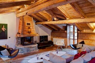 דירות לתיירים Maison De Village Chaleureuse Au Centre De Courchevel, Près Des Pistes, 8 Pers, 4 Ch, Luxe Et Confor