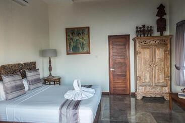 פנסיון Amed Beach Villa