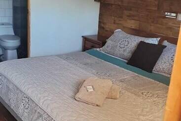 פנסיון The Fox Hostel