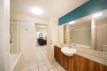 Portside Whitsunday Luxury Holiday Apartments