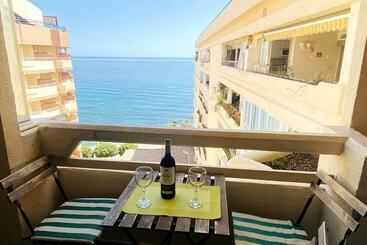 דירות לתיירים 1st Line On The Beach! Center! /rooftop Pool