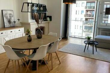 ツーリストアパートメント Appartement Place Léopold 1er à La Panne à 100m De La Plage
