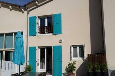 דירות לתיירים Logis De Lange Apt Les Ecureuils