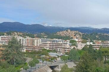 דירות לתיירים Provencal