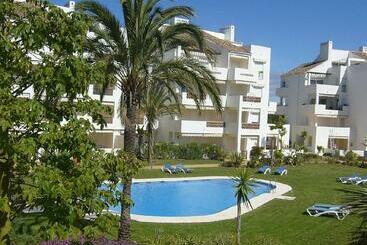 דירות לתיירים 2 Bed Ground Floor Apartment In Prestige Golf Complex