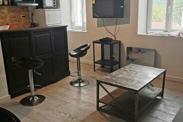 ツーリストアパートメント Ametsa