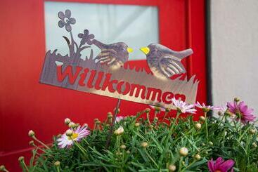 ツーリストアパートメント Meinel S Inn