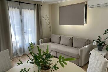 ツーリストアパートメント Private Room Among A Nice Garden   Jardin En Valois