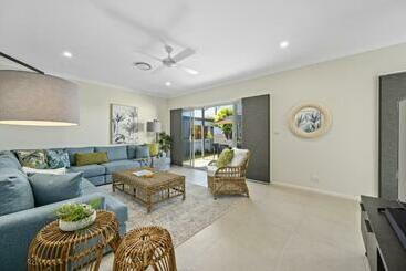 관광객 아파트 Sea Pine Cottage