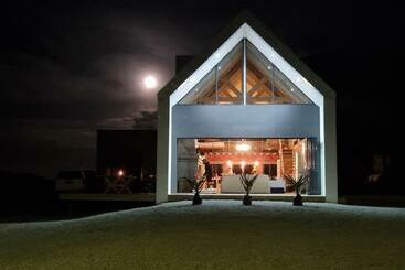 관광객 아파트 Skye Coastal House Beachfront Living