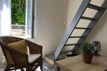 ツーリストアパートメント Charmant Duplex   Chez Delpha