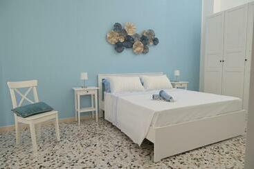 דירות לתיירים Al Civico 6