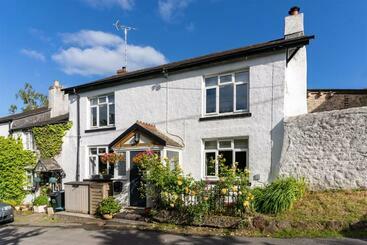 ツーリストアパートメント Haldon View   Characterful Devon Cottage Boasts Stunning Countryside Views And Hot Tub