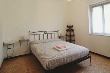 شقق خاصة سياحية La Piazzetta Di Gra E Baldo