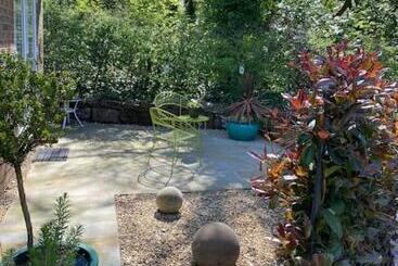 Жильё для туристов Quiet Self Contained Cottage Near Delamere Forest