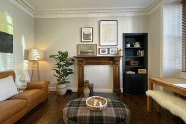 ツーリストアパートメント The Old Shop, A Two Bed Flat In Inverkip Village