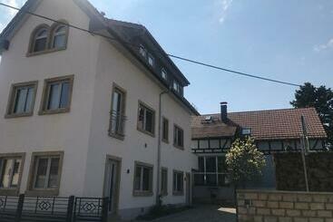 شقق خاصة سياحية Alte Post Altwahnsdorf