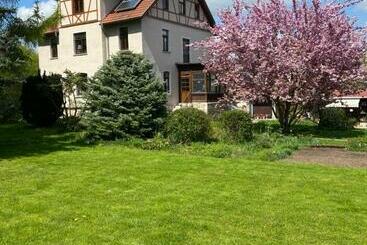 ツーリストアパートメント Apartment Hohe Pappel Weimar