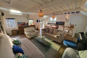 Жильё для туристов Casa Azul   Omaha Beach