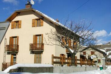 Жильё для туристов Maison Spacieuse A Villar Saint Pancrace Avec Vue Montagne