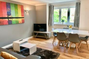 游客公寓 An Entire 2beds, 2bathrooms, Free Wifi, Free Parking, Oxford