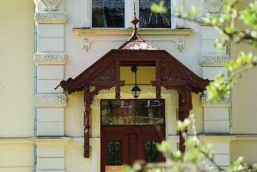 游客公寓 Apartmán Zahrádka