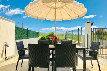 דירות לתיירים Isca Calabretta Apartments