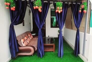 Жильё для туристов Independent One Room Apartment