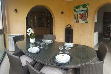 Apartamenty turystyczne Grand Standing Ajaccio