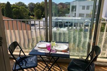 Жильё для туристов Magnifique Appart Ac Terrasse Plage à Pied Parking Privé