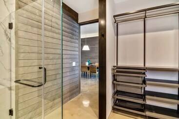 آپارتمانهای توریستها The Theater With A View