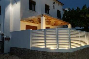 דירות לתיירים Villa Thálassa