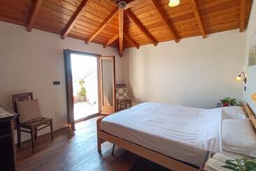 Жильё для туристов Joivy Great Flat W/terrace And Amazing Hills View