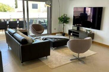 Жильё для туристов Beach Condo Porto Mós