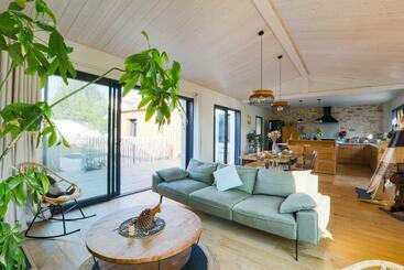 ツーリストアパートメント Entre Mer Et Bois   Maison 6 Personnes Avec Piscine   Le 7