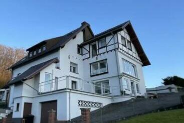 ツーリストアパートメント Ferienwohnung Eifelglück