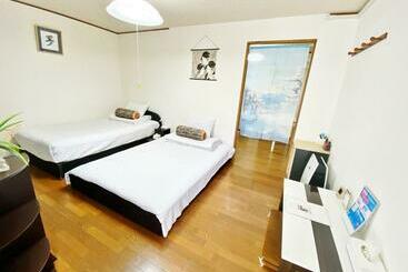 דירות לתיירים Petit Hotel 017   Vacation Stay 60642v