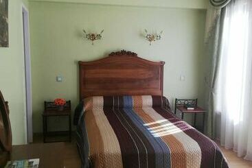 فندق Au Pied Du Chateau