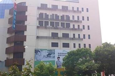 בית מלון כפרי Jinjiang Inn Zhangjiagang Yangshe West Street Pedestrian Street