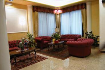 ホテル Garni San Carlo