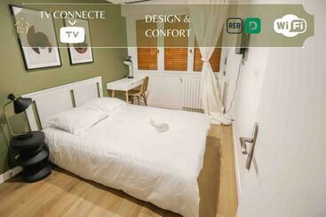 ツーリストアパートメント Appart Hôtel Le Bright Evry 4 Chambres Design