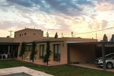 ツーリストアパートメント Madame Chacras