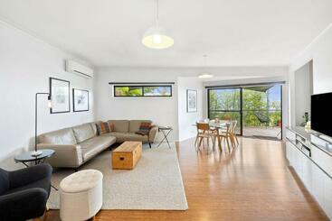 관광객 아파트 One Sixty Six