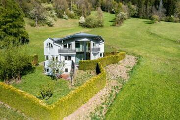 ツーリストアパートメント Armelen Villa