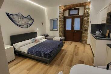 ツーリストアパートメント Bianca Luna