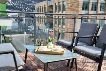 דירות לתיירים Modern Apartment   Amazing Terrace And Fjord View, Close To City Center
